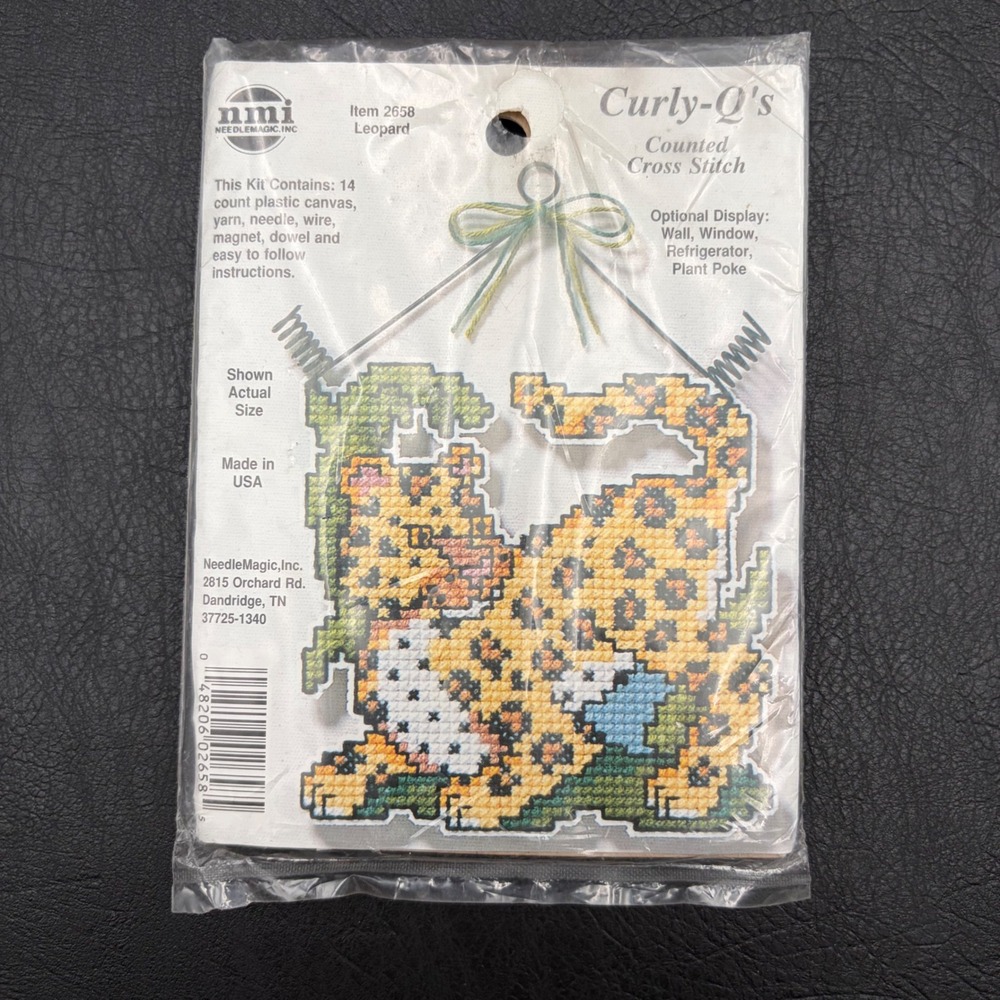 NeedleMagic Curly-Q's Leopard Counted Cross Stitch Plastic Canvas Kit 2658 NEW